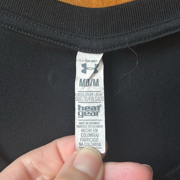 Under Armour Black Long Sleeve Tee - Picture 4 of 9